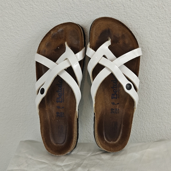 Betula by Birkenstock Soft Footbed Sandal Size 39 / US 8N White Patent Leather - Picture 10 of 11
